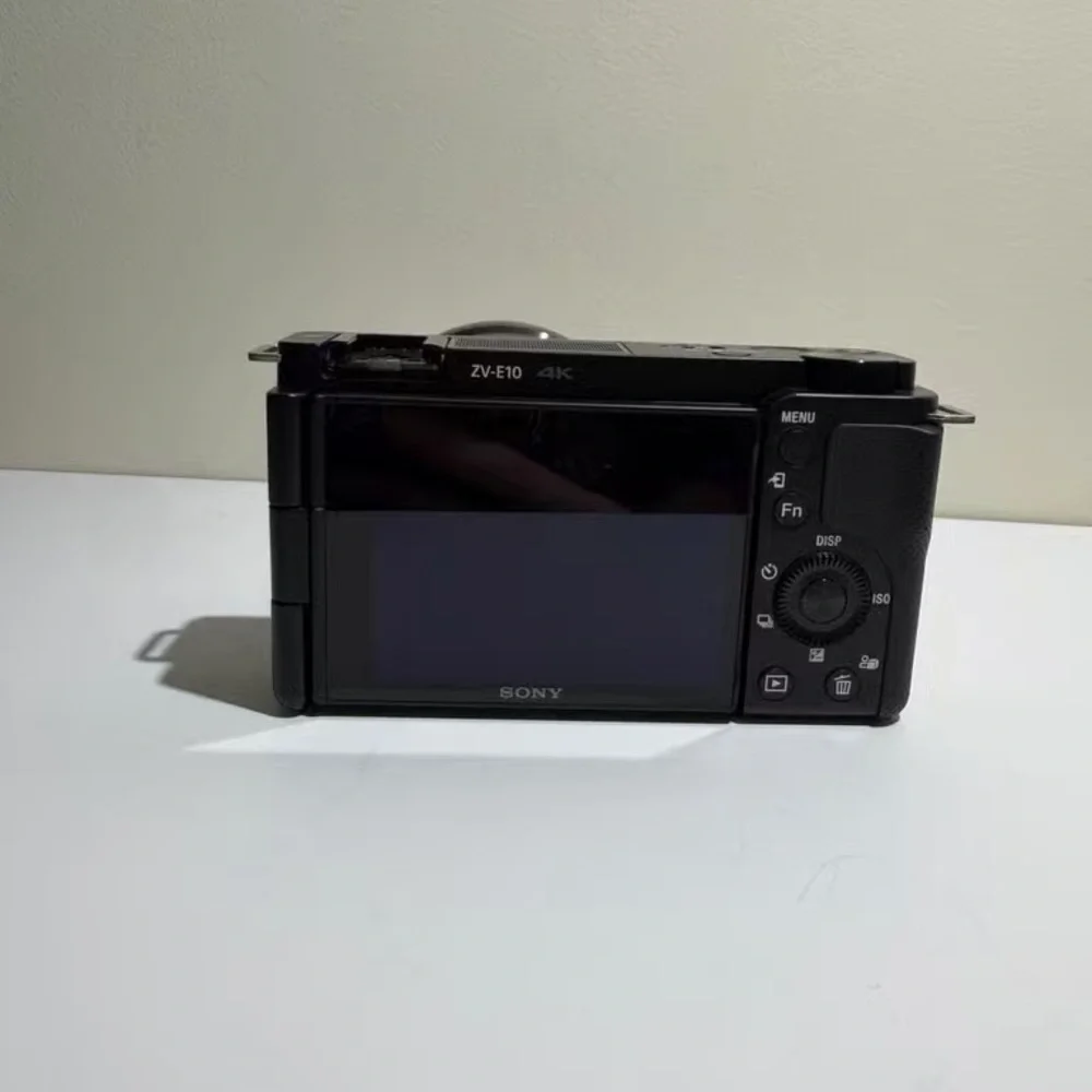 Sony Black Mirrorless Compact Camera with Interchangeable Lens